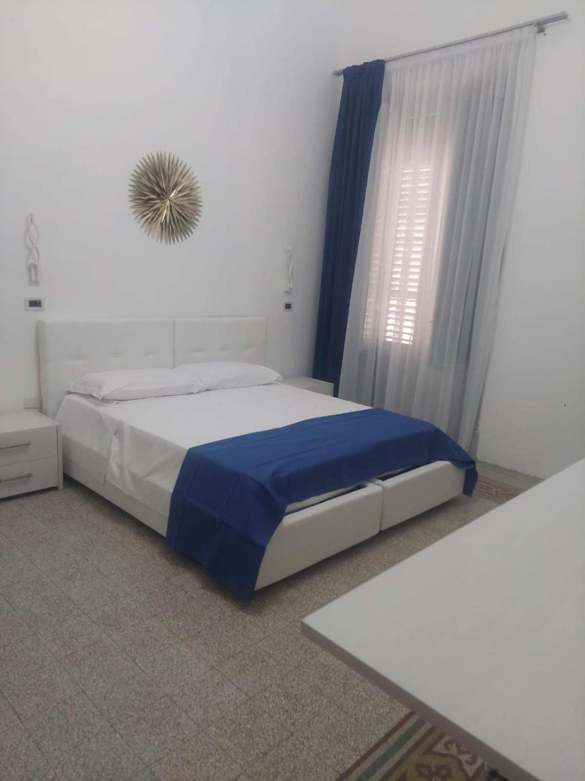 פלרמו Guest House Lamphotel Militello מראה חיצוני תמונה