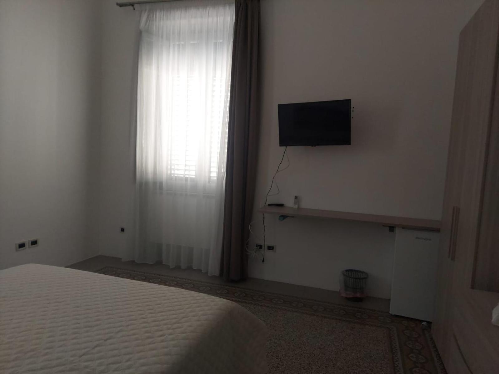 פלרמו Guest House Lamphotel Militello מראה חיצוני תמונה